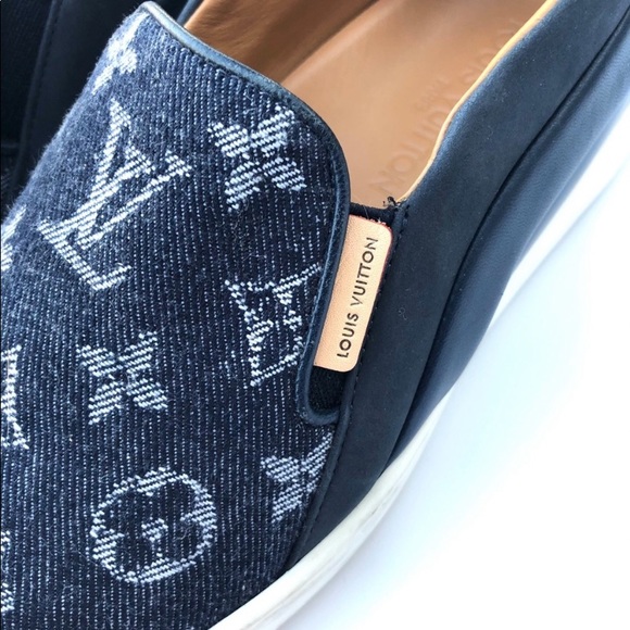 Louis Vuitton Authentic Monogrammed Denim Slip Ons…Sz: 7.5….Great Condition - Picture 8 of 8